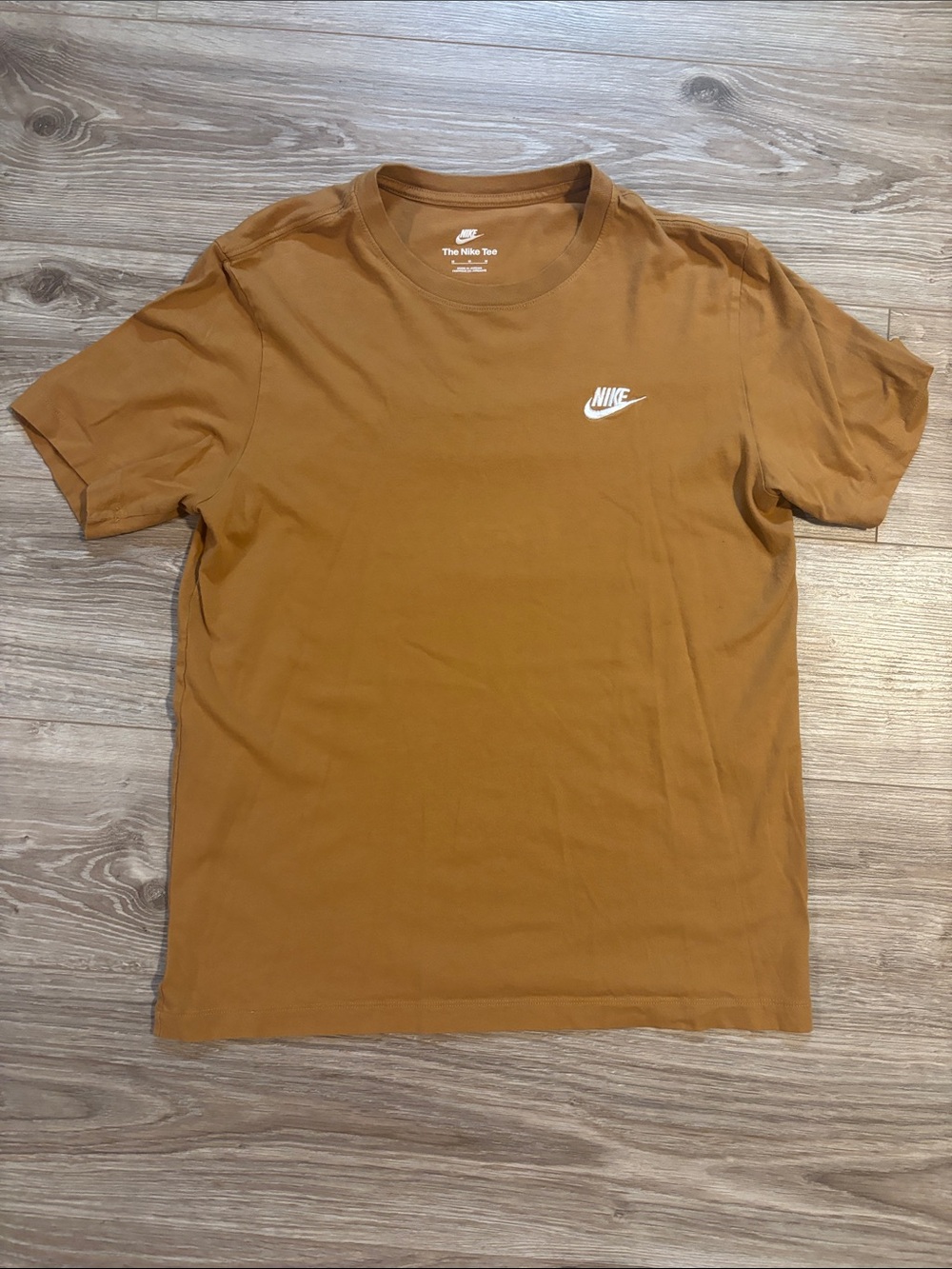 Nike Men’s Short-Sleeve Tee in Camel with White Swoosh